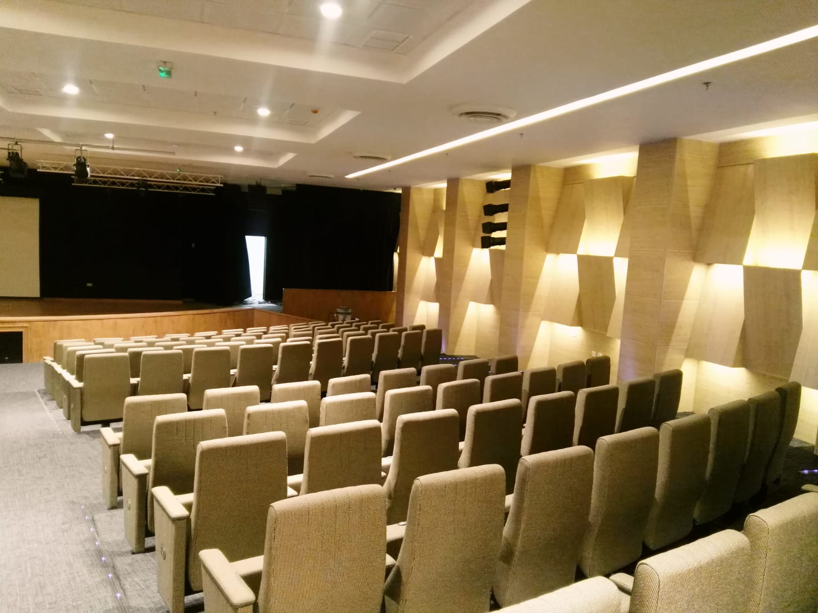 Auditorium - Image 2